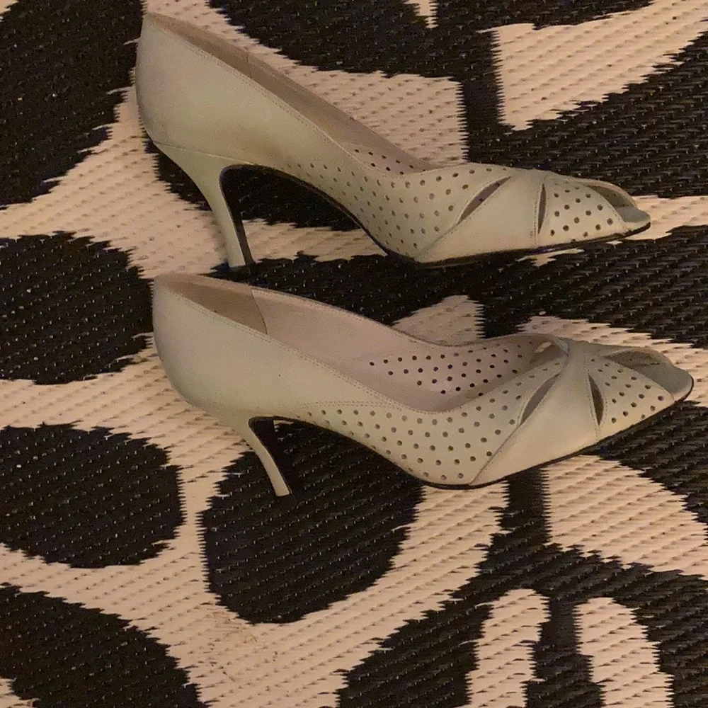 🦋 Stuart Weitzman Pumps, light green, sz 7 - Picture 4 of 6